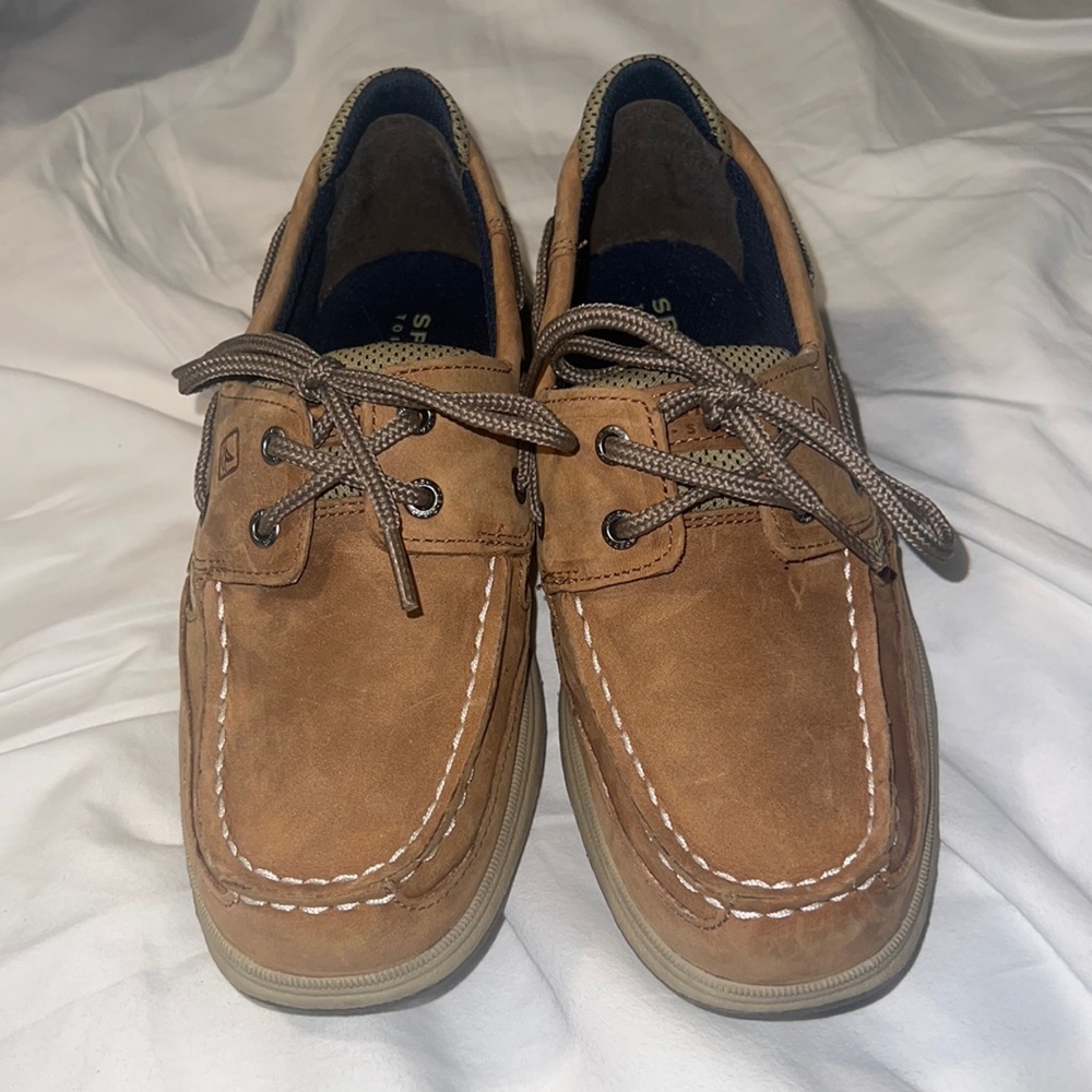 Boy sperrys